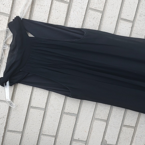 Black dress - Picture 4 of 7